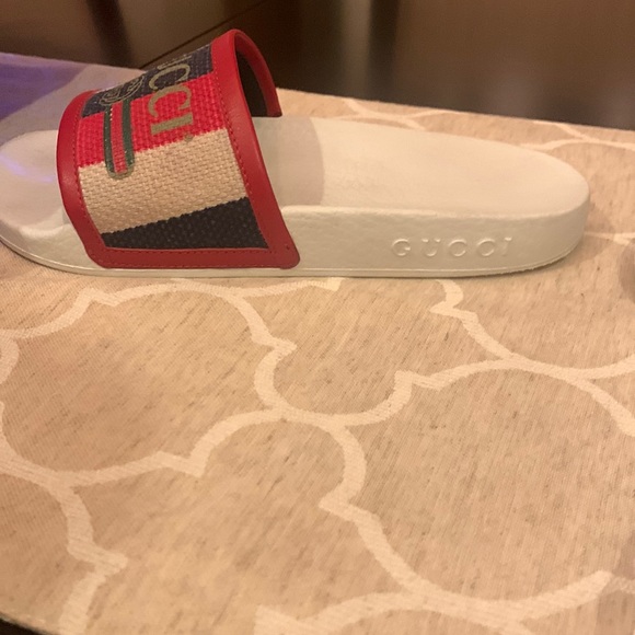 (AUTHENTIC) Gucci Sylvia Strip Canvas slide sandal